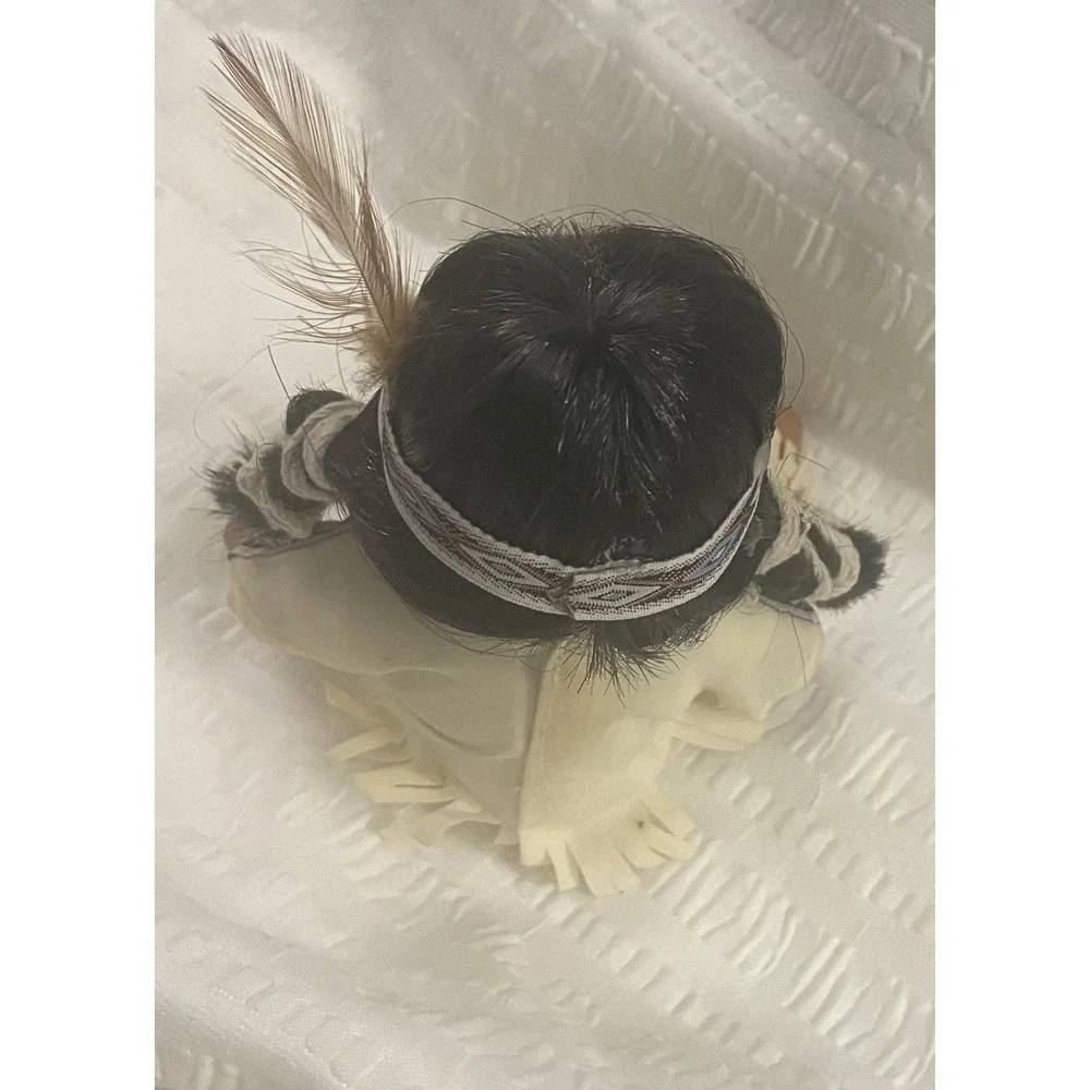 Goldenvale 1/2000 - Porcelain Native American Sleeping Doll - Maxine, Collectors